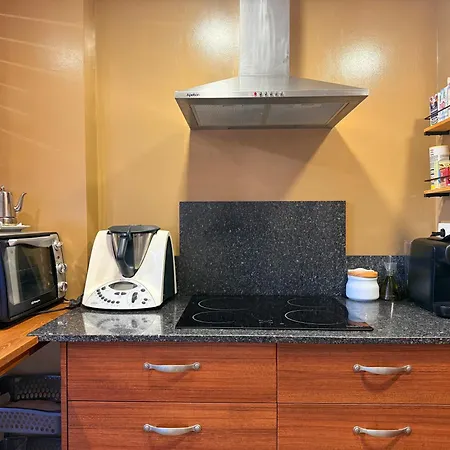 El Loft De Salas - L'amfitriona Apartament *